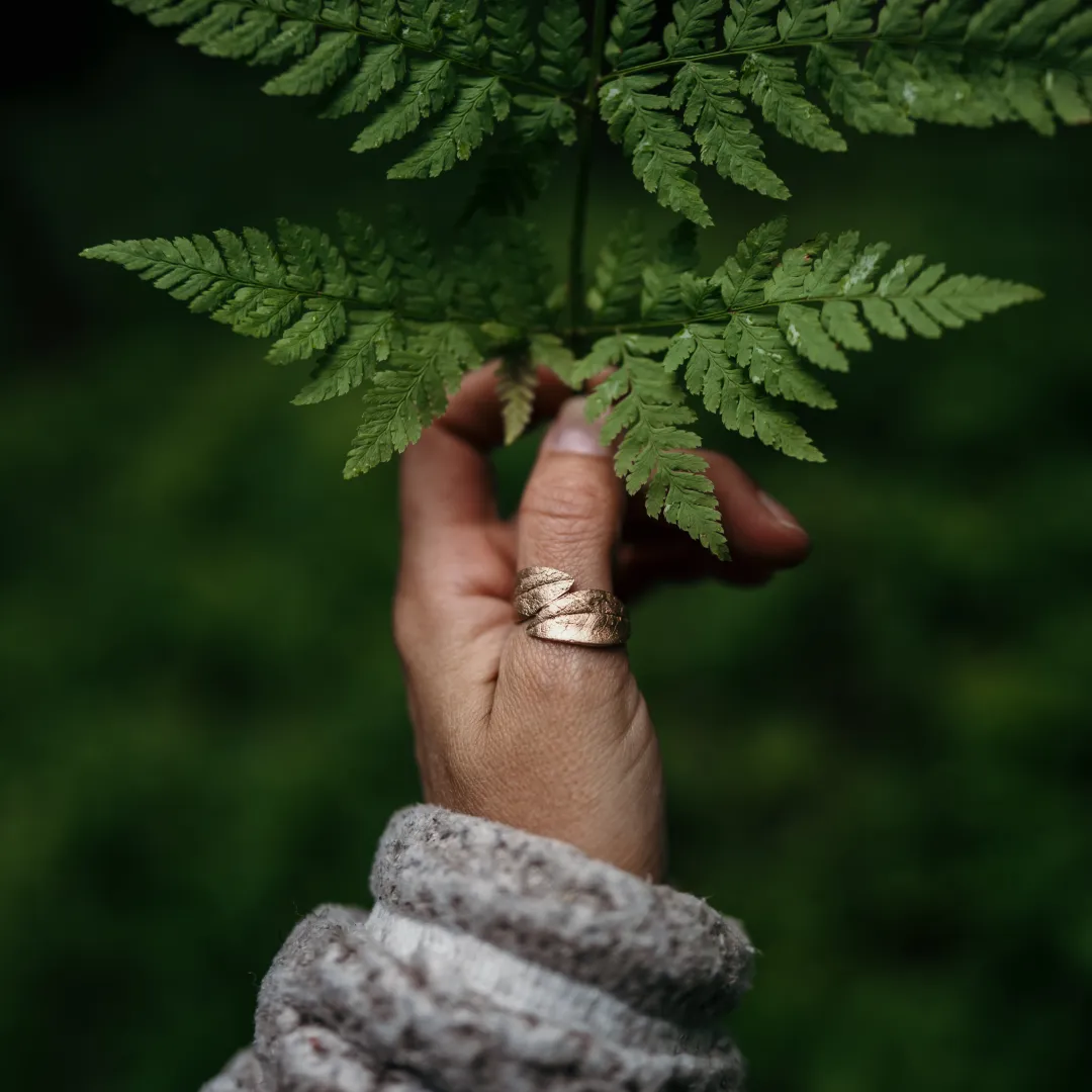 Bague feuilles entrelacée