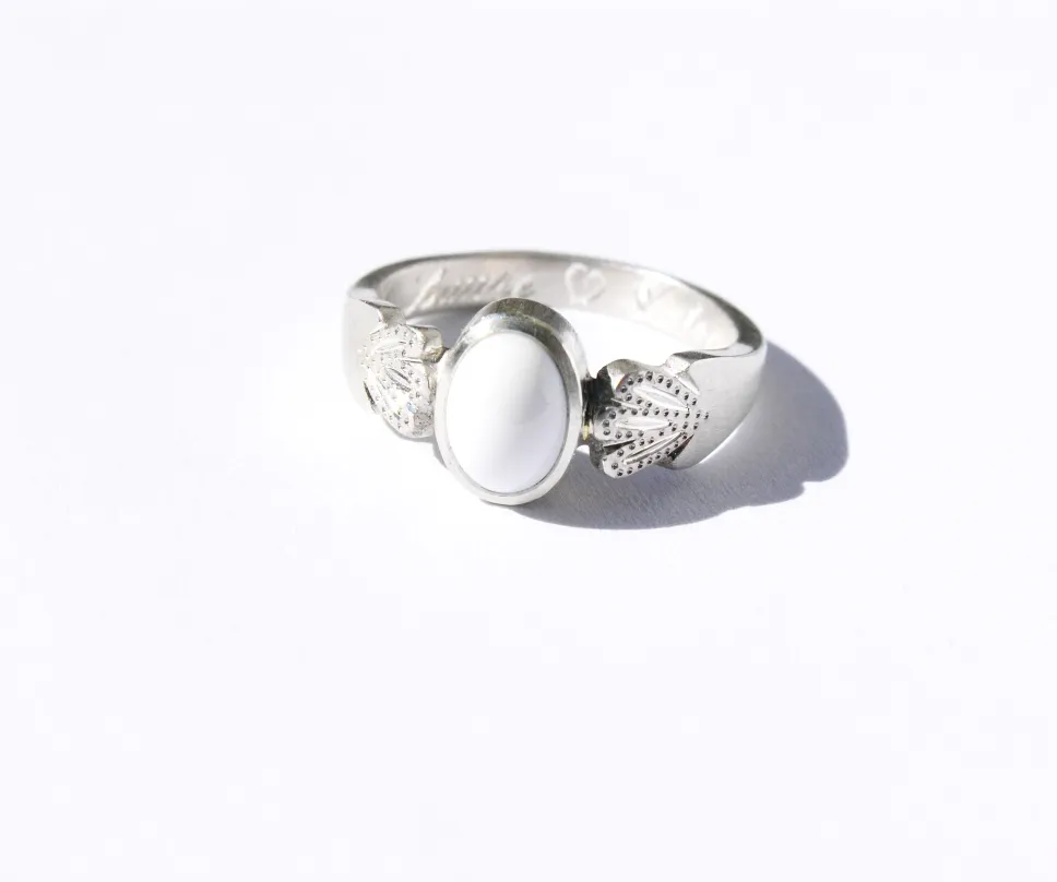 Bague de fiançaille sertie d'un kachalong